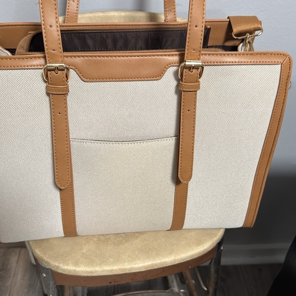 Ladies purse/ carry all - Picture 5 of 5